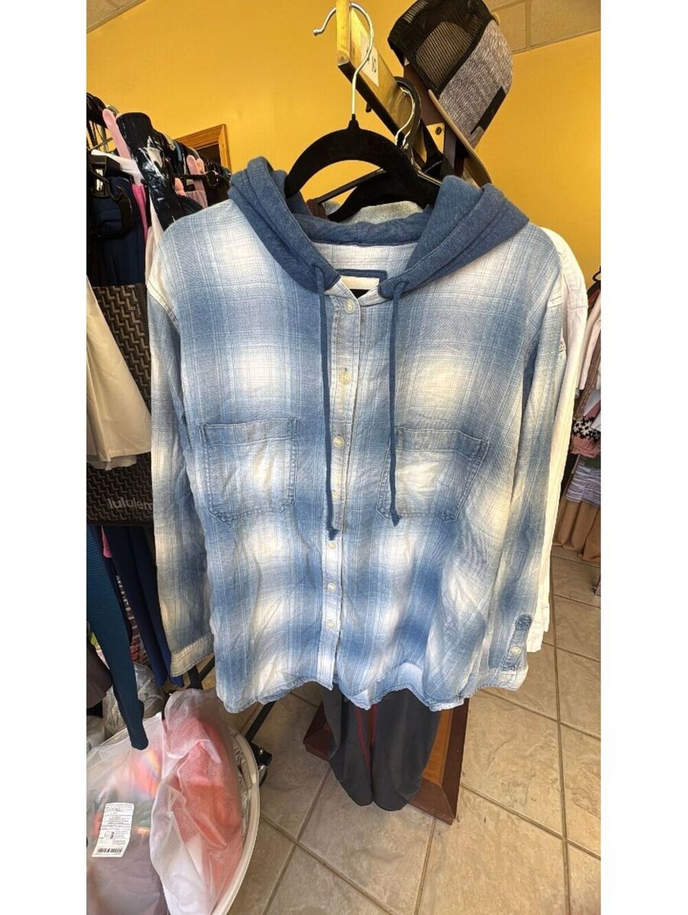 NWOT Men’s American Eagle button down hoodie large